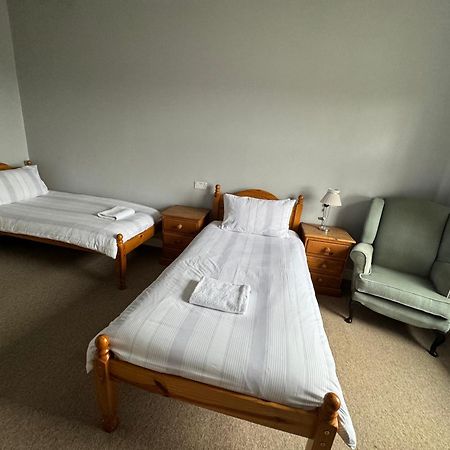 The Elms Guest House Bristol Filton Exteriör bild